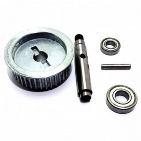 Axe avec pignon et roulements